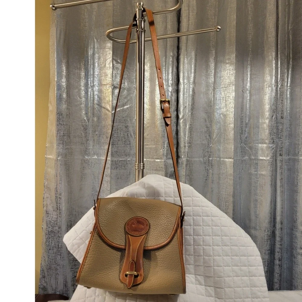Dooney & Bourke vtg dooney